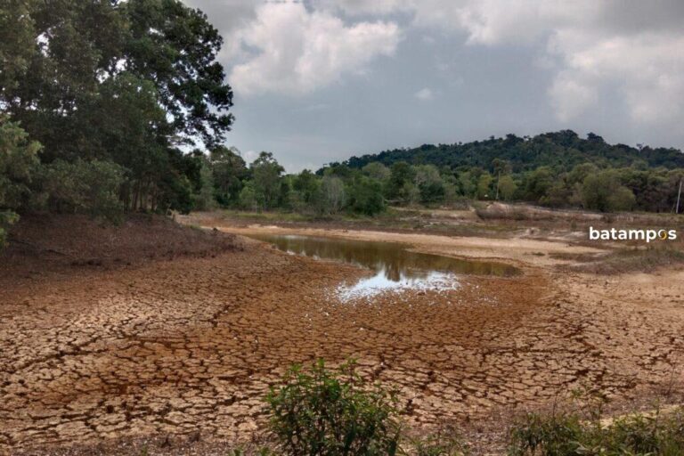Waduk PDAM Tanjungbatu Mengering, Distribusi Air ke Pelanggan Dihentikan