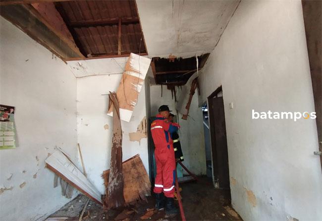 Dua Rumah Terbakar di Tanjunguncang