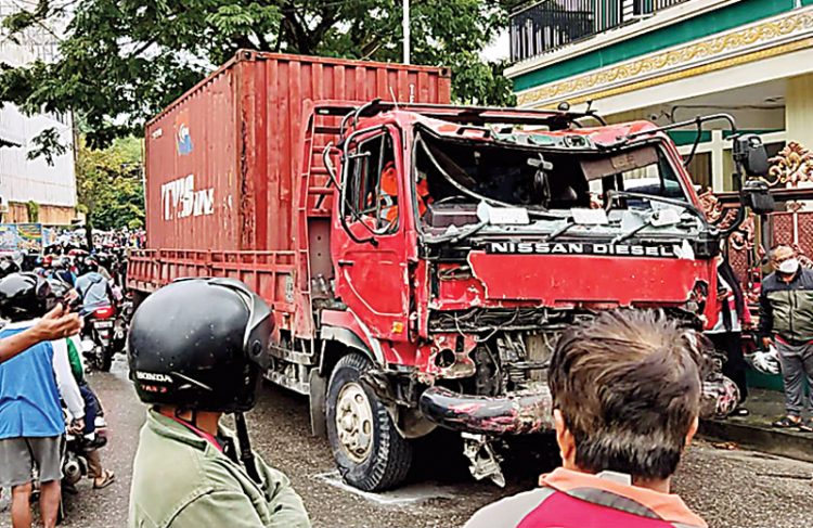 Kecelakaan Maut di Balikpapan, Pemilik Truk Kontainer Bisa Diproses Hukum