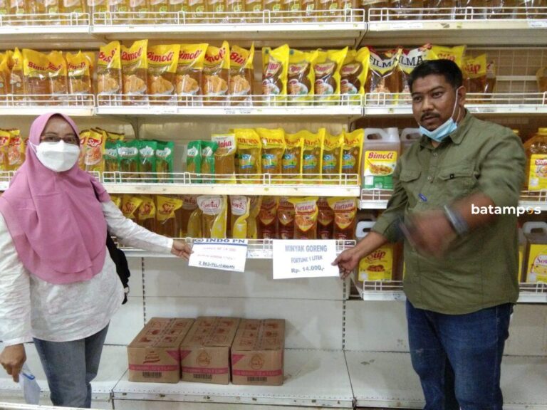 Minyak Goreng Rp14 Ribu Per Liter Baru ada di Swalayan dan Minimarket