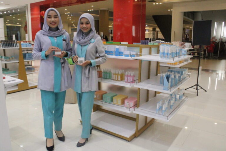 Belanja Produk Kecantikan & Fashion, Gerai Offline & Online Jadi Andalan