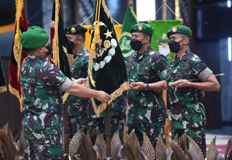 KSAD Resmi Lantik Pangkostrad Baru Hingga Danjen Kopassus