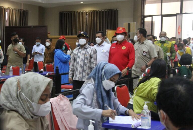 Vaksinasi di Kepri Sudah Capai 102 Persen
