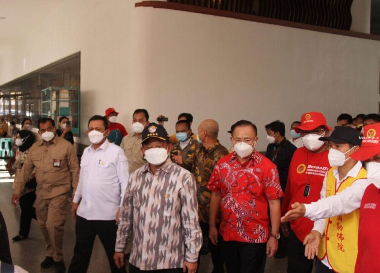 Mendagri Luncurkan Vaksinasi Booster Kepri di Batam