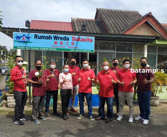 PKP Peduli Berbagi Imlek di 3 Panti