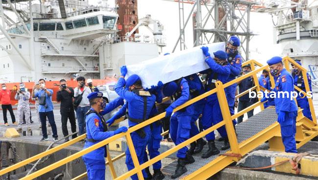 Jemput Jenazah PMI di Malaysia, Kapal Tim Satgas Misi Kemanusian Sempat Terhenti di Tengah Laut