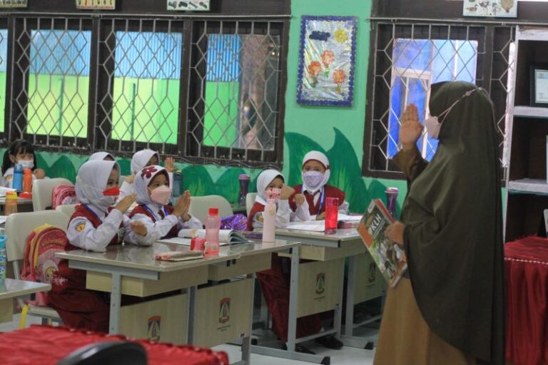 PTM Dievaluasi Mengikuti Perkembangan Omicron