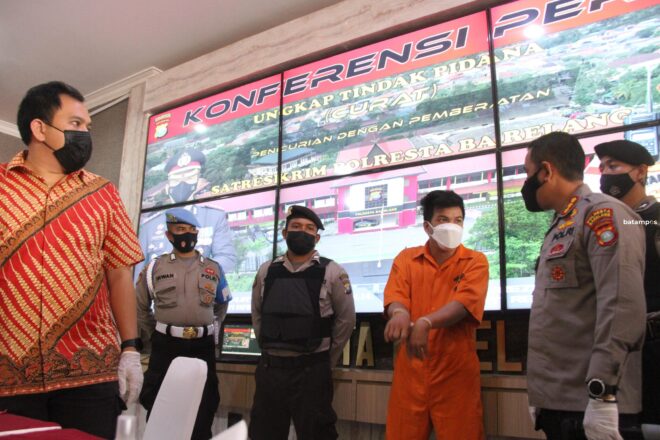 Polisi Tangkap Spesialis Pembobol Mobil, Incar Barang Berharga di Parkiran