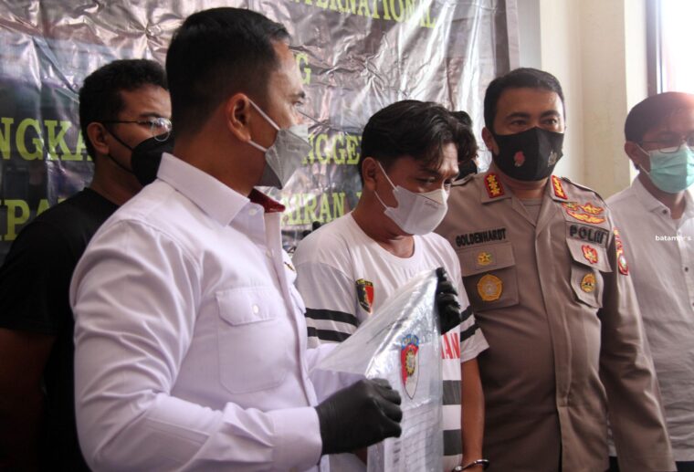 Kapal Polisi Kalah Cepat Dibanding Kapal Penyelundup