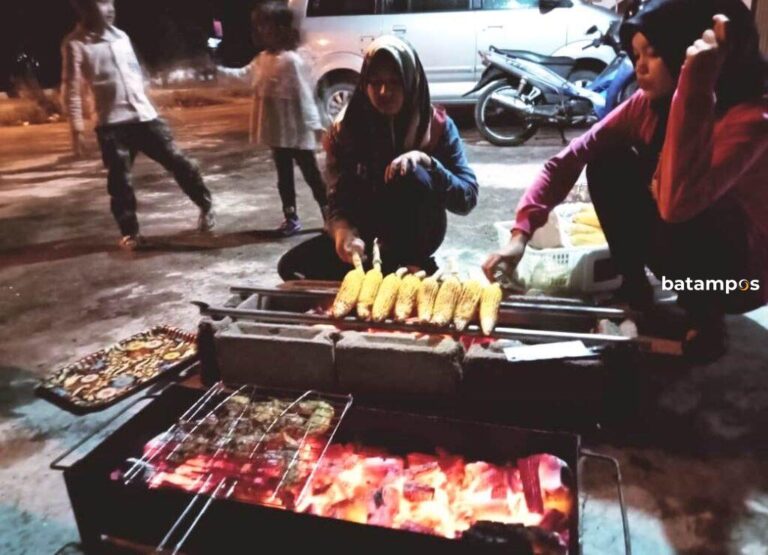 Waspada, Ombak Bisa Capai 2,5 Meter