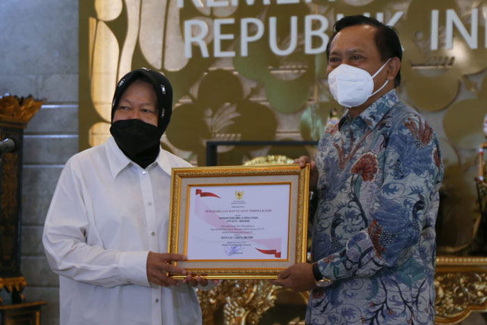 Mensos Paparkan Kebijakan Strategis Penanganan Pasca Bencana di NTT, Sentuh Penyiapan SDM Hingga Pengembangan Kemandirian Ekonomi