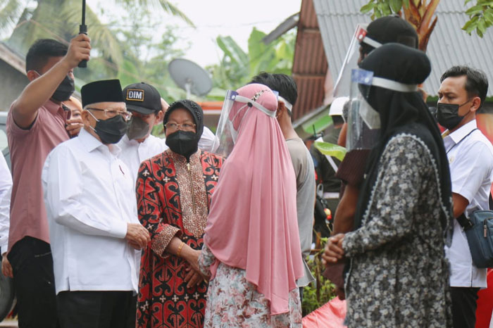 Kunjungi Lokasi Terdampak Gempa Pandeglang, Wapres Apresiasi Respon Cepat Kemensos