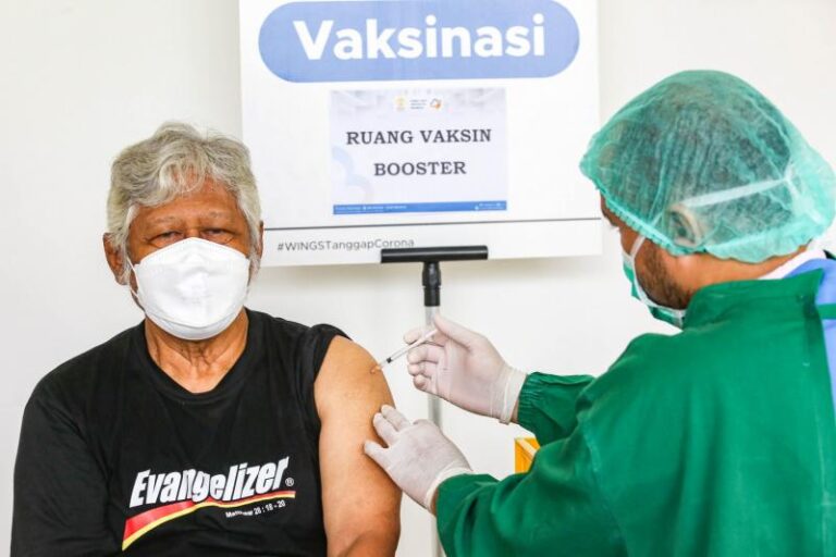 Pastikan Stok Vaksin untuk Booster Cukup