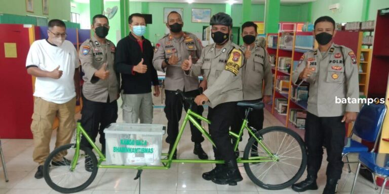  Samson Tarigan, Bhabinkamtibmas Kreatif, Buat Kargo Baca untuk Berantas Buta Huruf