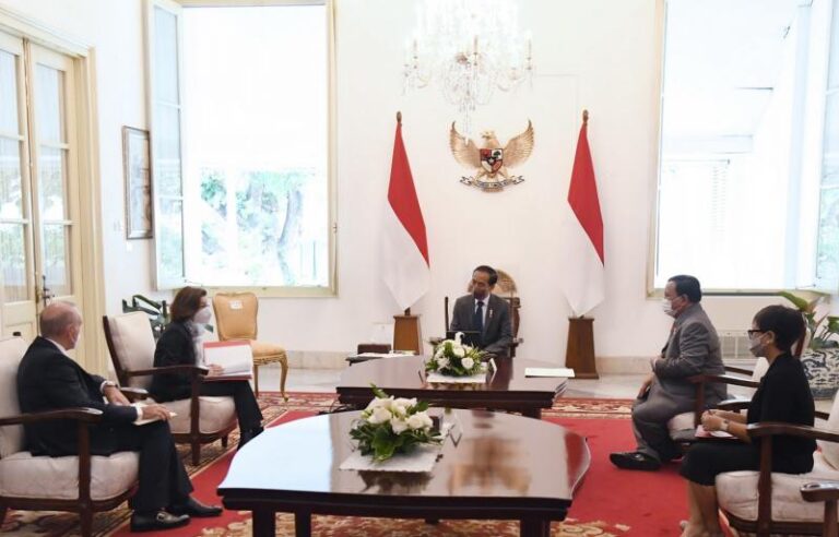Datangkan 42 Pesawat Tempur dan Dua Unit Kapal Selam