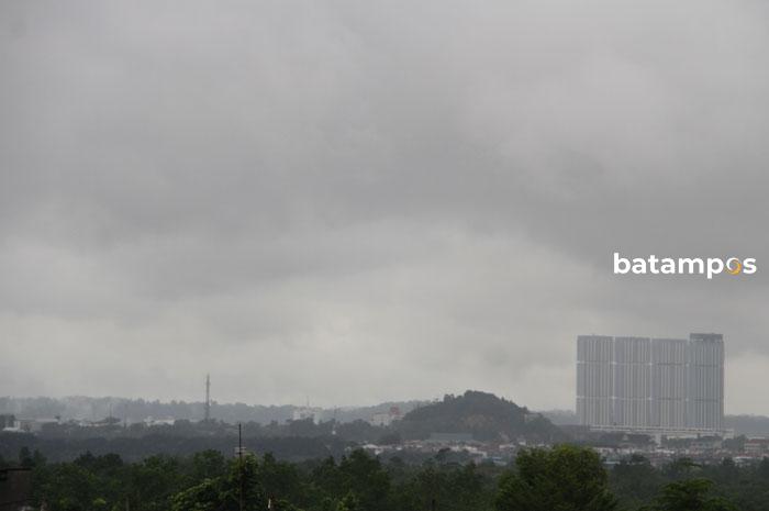 BMKG Prediksi Hujan Kembali Guyur Batam Besok