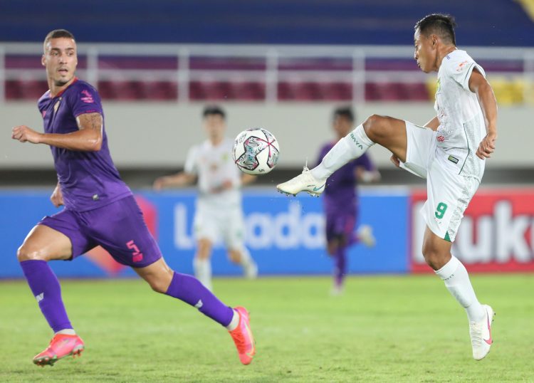 Liga 1 Digegerkan dengan Hasil Tes PCR yang Berbeda