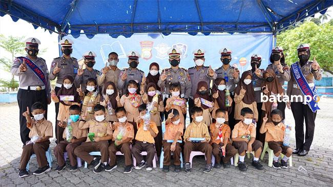 SIBAKAU Sapa Anak-anak di Belakangpadang