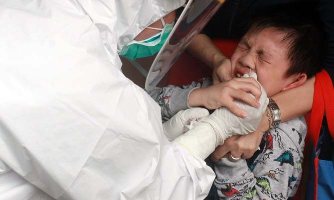 Positif Covid-19 Tembus 16 Ribu Sehari, Kematian Juga Naik