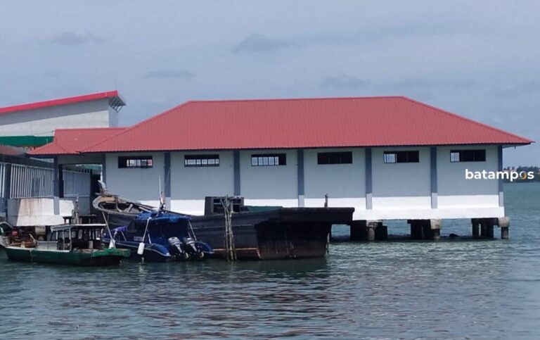 BC Tangkap Kapal Penyelundup Barang Campuran asal Batam