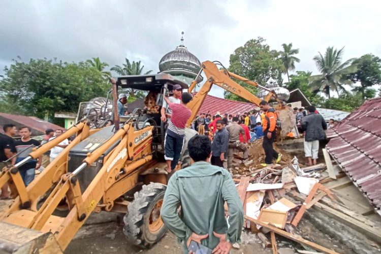 Bupati Pasbar Tetapkan Tanggap Darurat 14 Hari