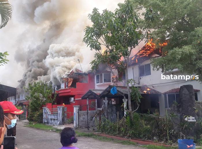 9 Rumah di Ocean Park Dilahap si Jago Merah