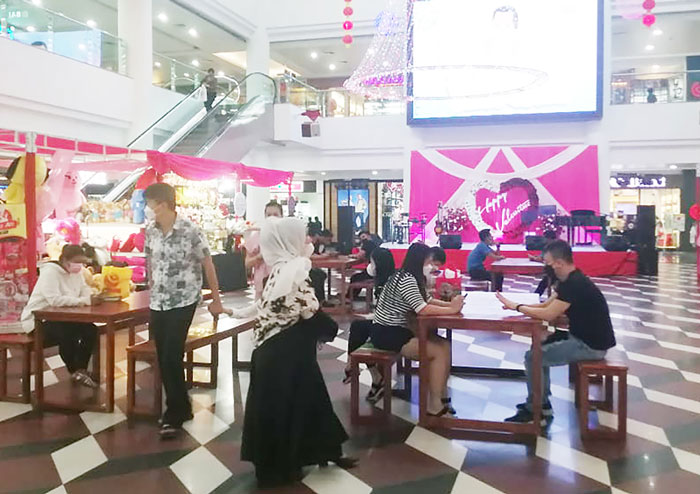 Momen Valentine di Mega Mall, Semua Tentang Cinta
