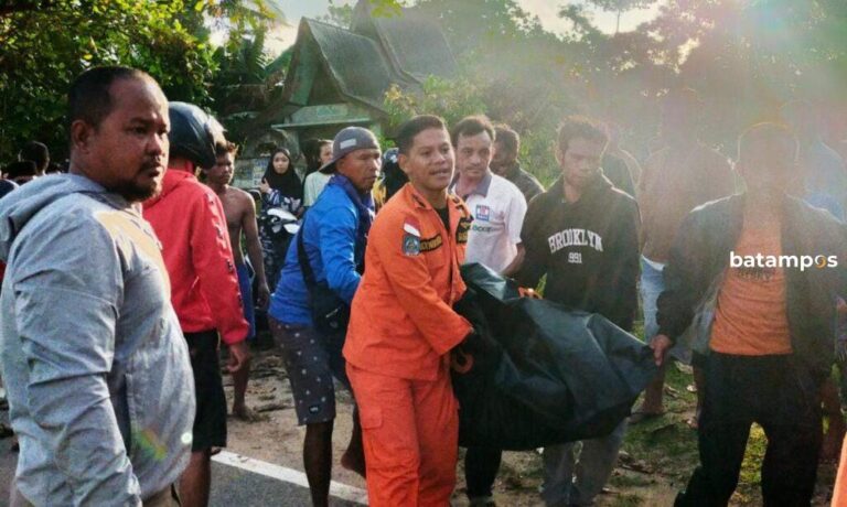Pergi Berkarang, Azhar Ditemukan Tewas Terapung di Hulu Sungai Teluk Bakau