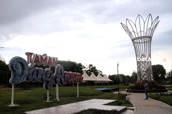 3 Lampu Hias di Taman Dang Anom Dicuri