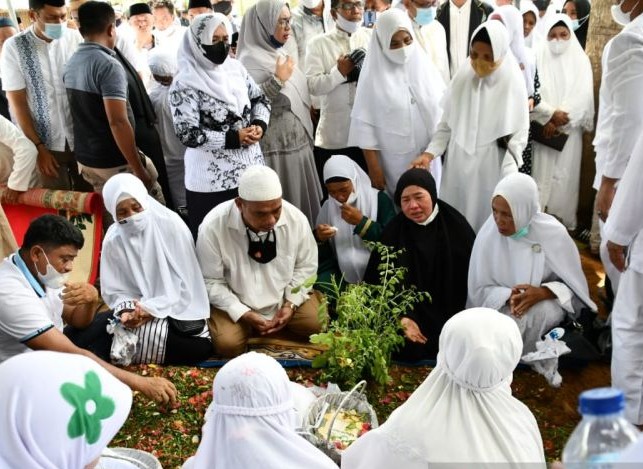 Bupati Gorontalo Utara Wafat Bukan Terpapar Covid-19