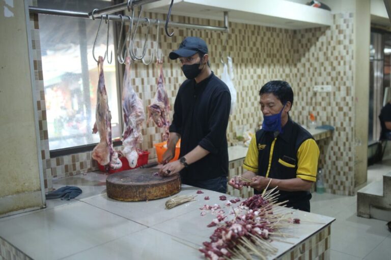 Puas Melihat Senyum dan Acungan Jempol