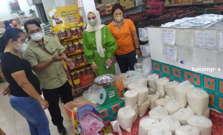 Beras Tanpa Label Kemasan Beredar di Tanjungpinang
