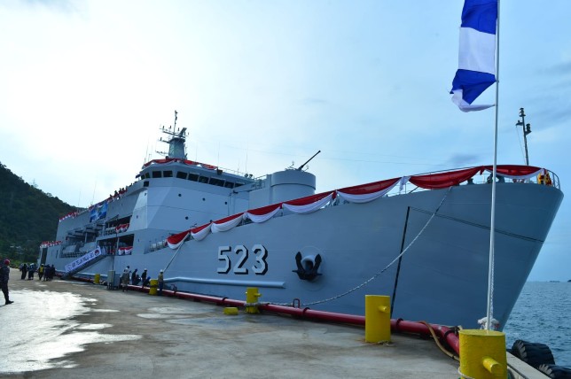 Indonesia Punya Kapal Perang Baru Jenis Angkut Tank