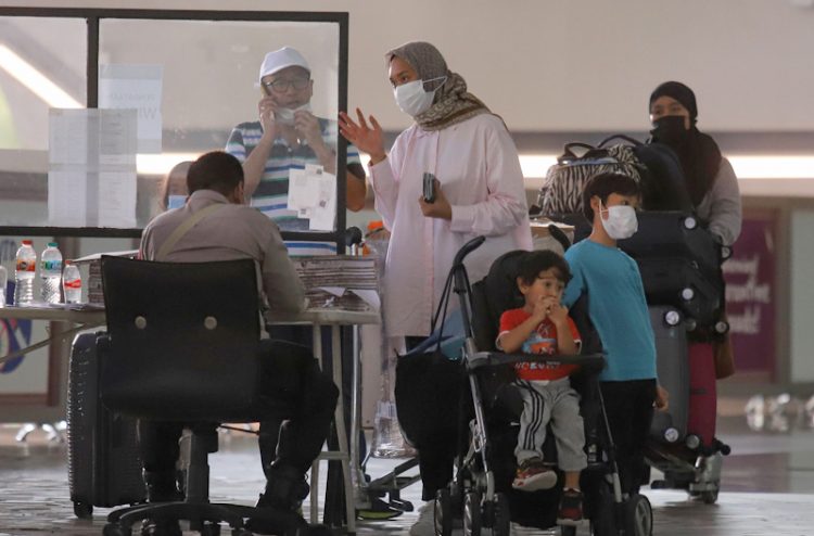 Pulang dari Luar Negeri Tak Lagi Karantina, Tapi Wajib PCR