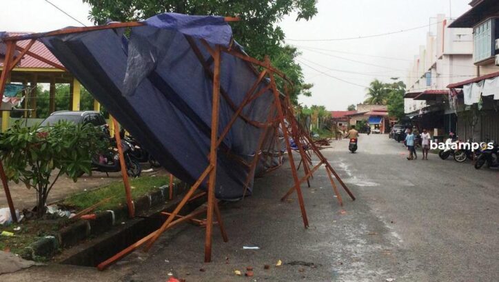 Tenda Lapak Bazar Ramadan Tidak Ada Izin Roboh Dihantam Angin