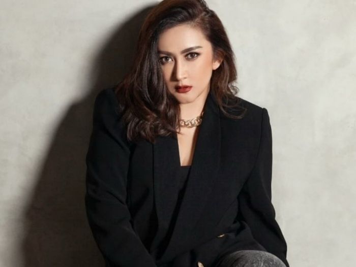 Nafa Urbach Banyak Lihat Makhluk Halus dan Rela Makan Daging Mentah