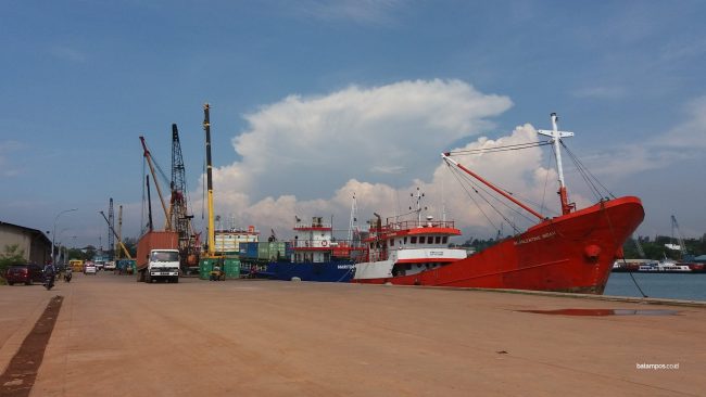 Tugboat Berbendera Singapura Ditangkap di Perairan Batam
