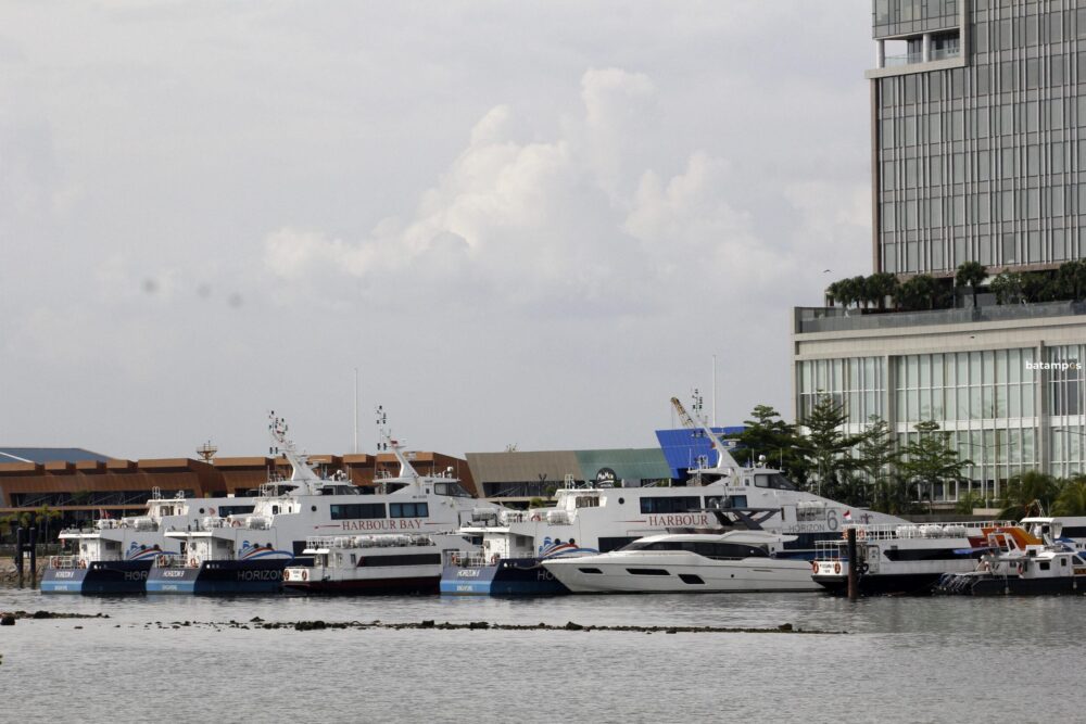 Pelabuhan Harbour Bay f Iman Wachyudi scaled e1648023620821