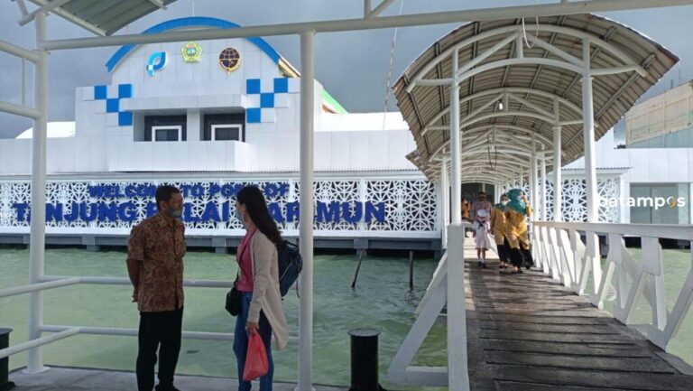 Pak Gubkepri, Warga Karimun Minta Pelayaran Internasional Dibuka