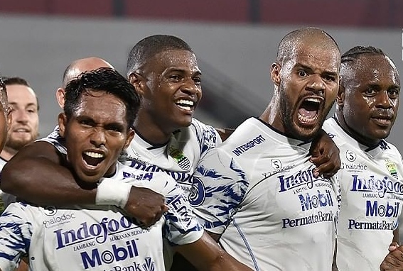 Kans Persib Masih Terbuka dalam Perburuan Mahkota Juara