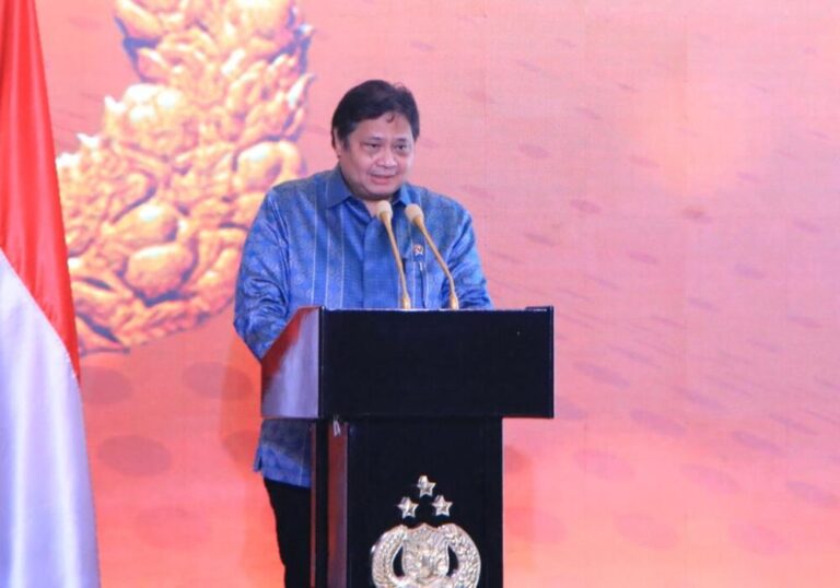 Menko Airlangga Apresiasi Jajaran Polri dalam Penanganan Pandemi