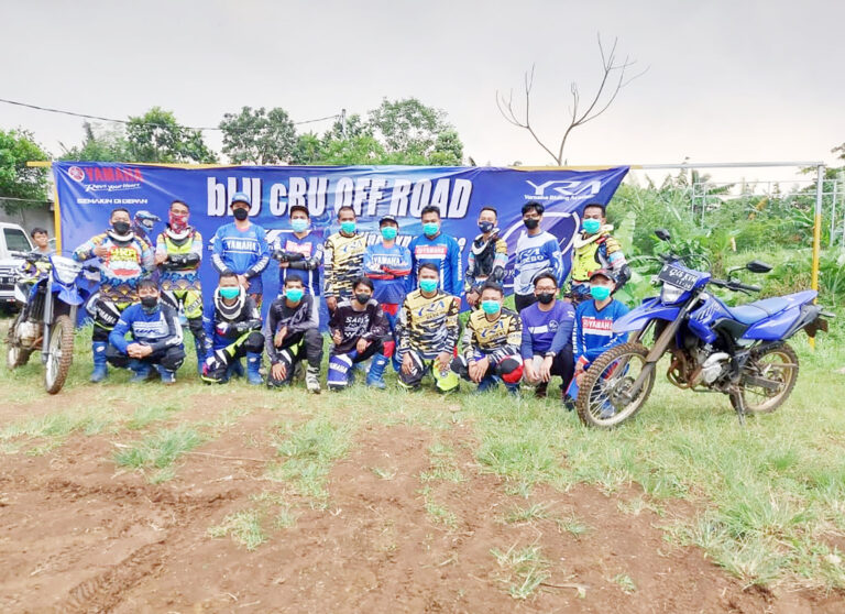 Instruktur bLU cRU Offroad Aktif Tingkatkan Skill Up bagi Pengguna Yamaha WR 155 R