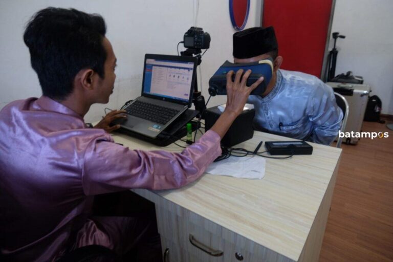 1.000 e-KTP Warga Tanjungpinang Antre untuk Dicetak