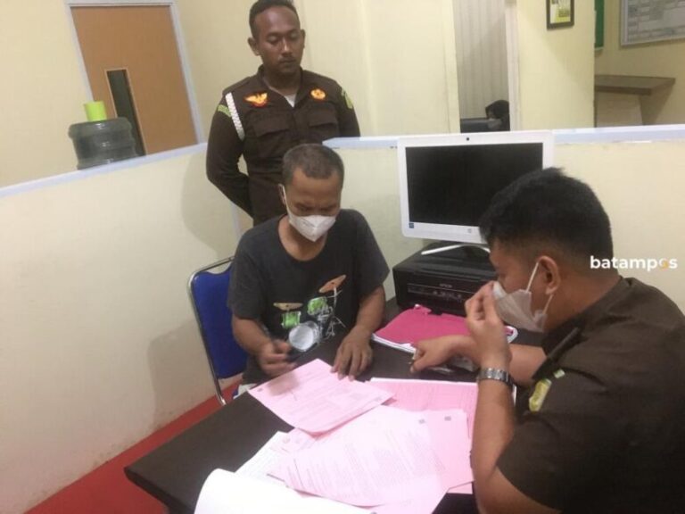 Sedihnya, Impitan Ekonomi Buat Suami Ajak Istri yang Baru Lahiran Tiga Minggu Ngutil di Swalayan