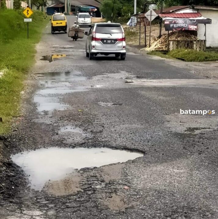 Tolong Pak Gubkepri!, Jalan Protokol Tanjungbatu Kota yang Rusak Diperbaiki
