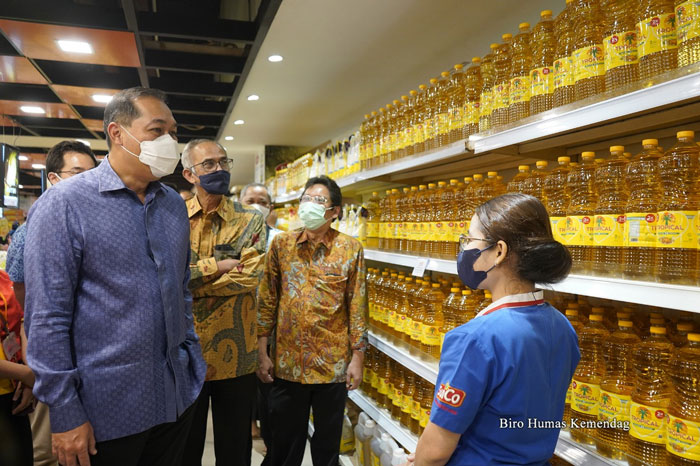 Pantau Pasokan Bahan Pokok Mendag Sebut Stok Melimpah dan Kebutuhan Terpenuhi