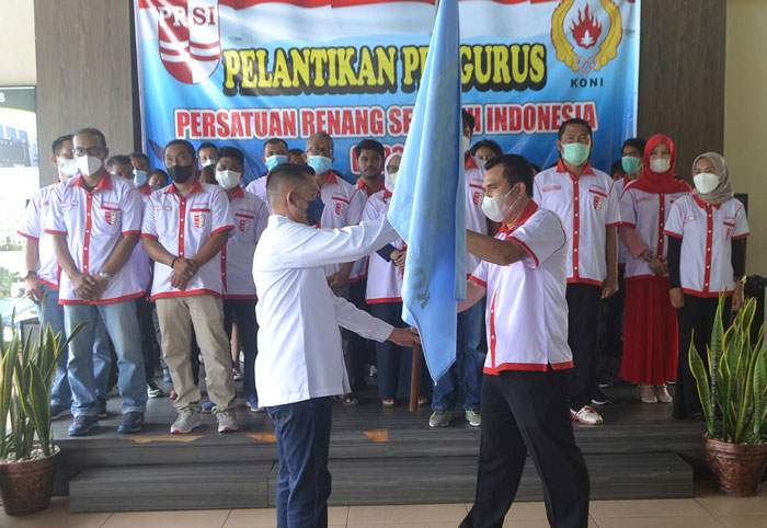 Chostan Dilantik sebagai Ketua PRSI Kota Batam