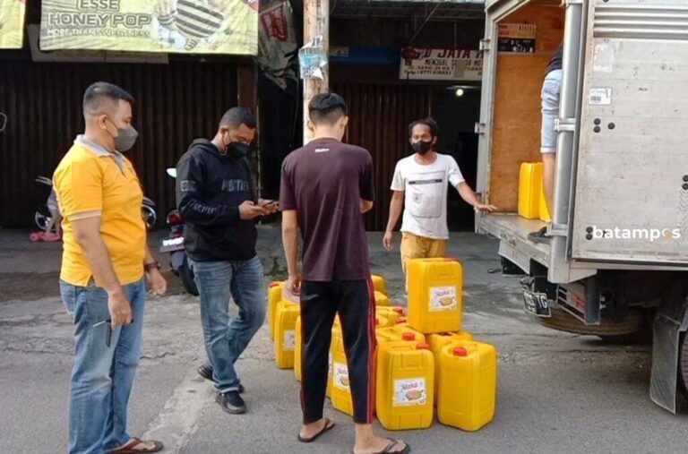 16 Ribu Liter Minyak Goreng Curah Mulai Didistribusikan di Bintan