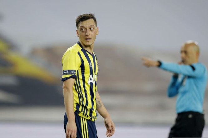 RANS Cilegon FC Masih Bernafsu Datangkan Mesut Ozil