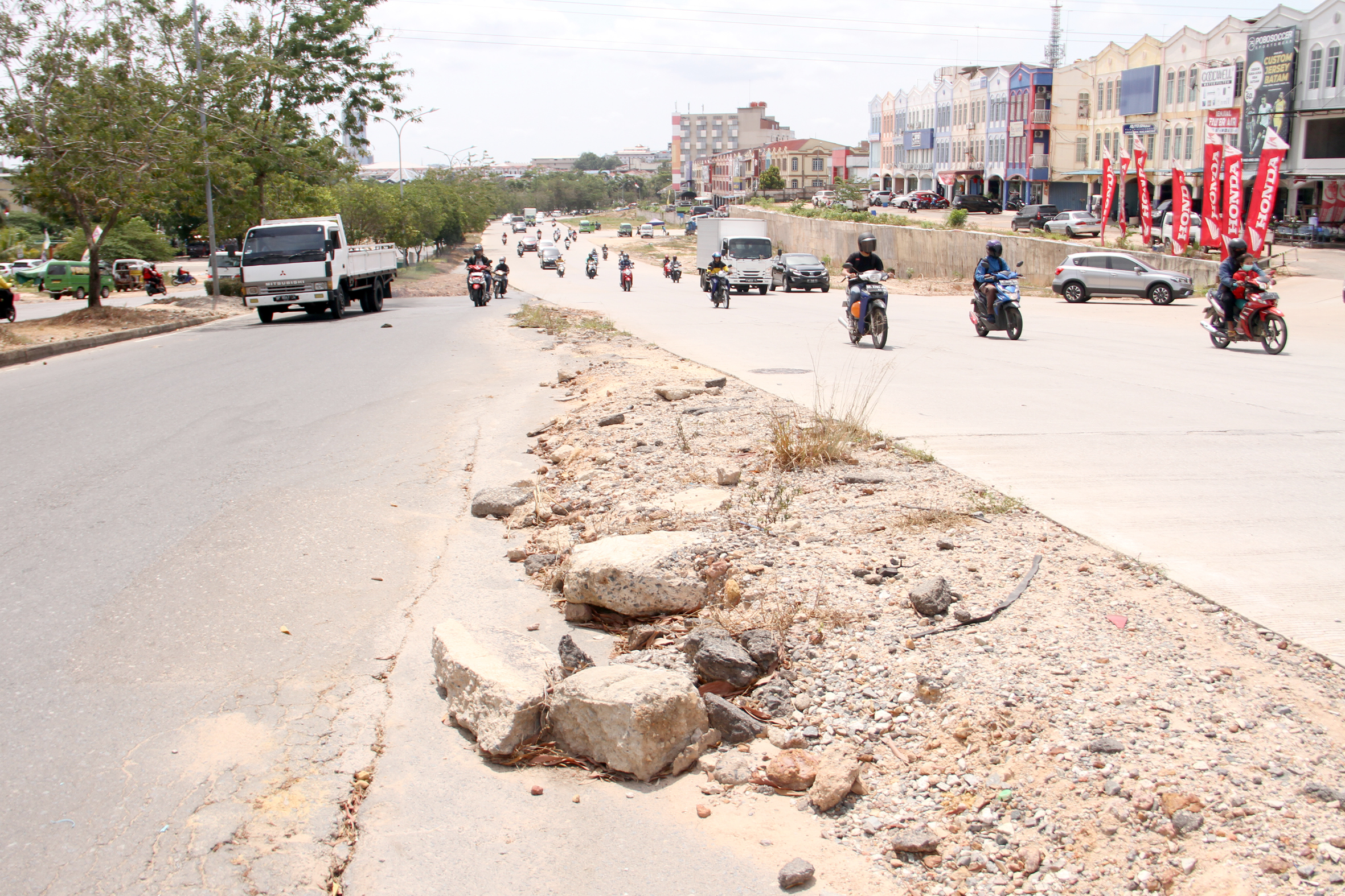 HL Jalan Laksamana Bintan 1 F Cecep Mulyana